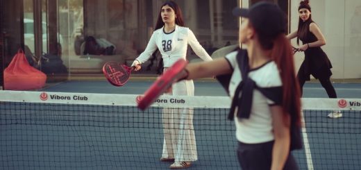 Paddle Tennis: Rules, Equipment, Court Size and How the Game Works