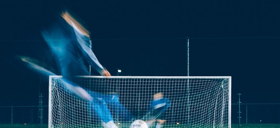 How to Be a Good Defender in Football