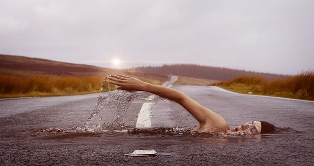 4 Types of Swimming: The Main Strokes Explained