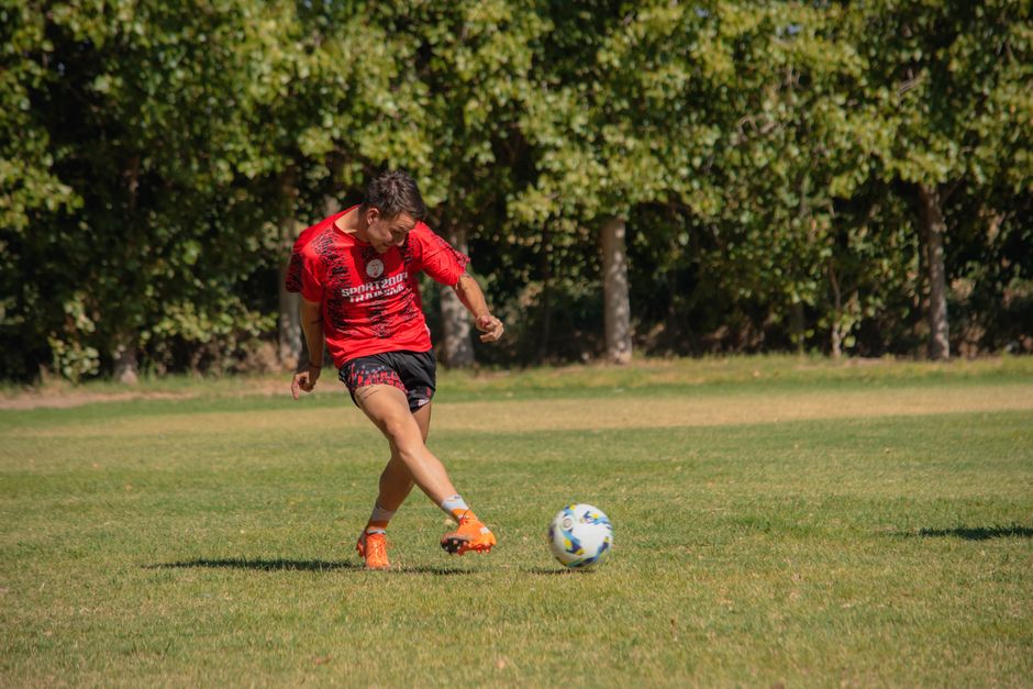 Kicking in Football: Techniques, Rules, and Common Mistakes