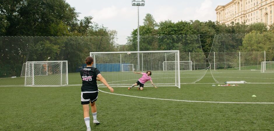 How to Score Goals as a Striker: Finishing, Movement and Match-Day Decisions