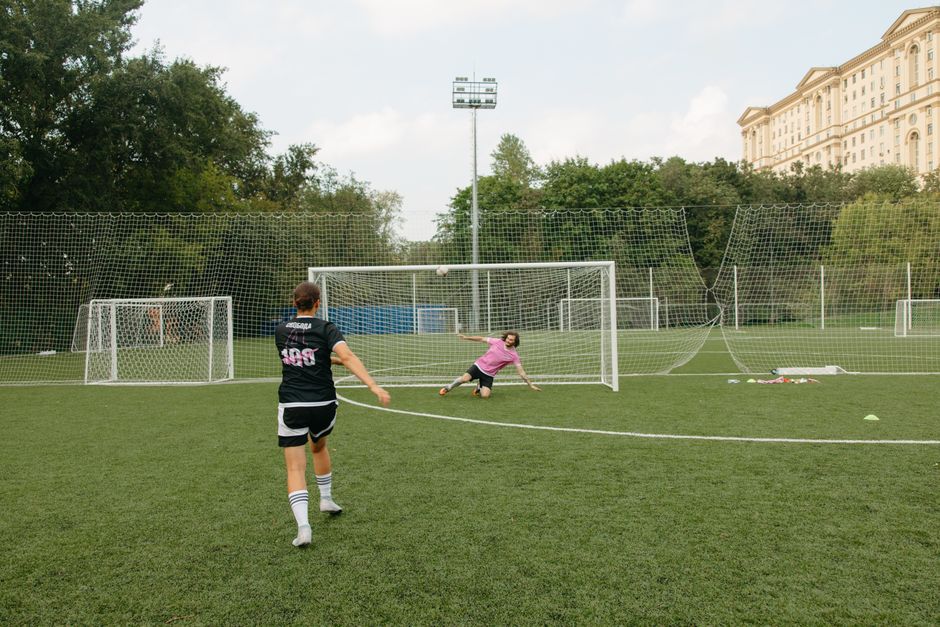 How to Score Goals as a Striker: Finishing, Movement and Match-Day Decisions