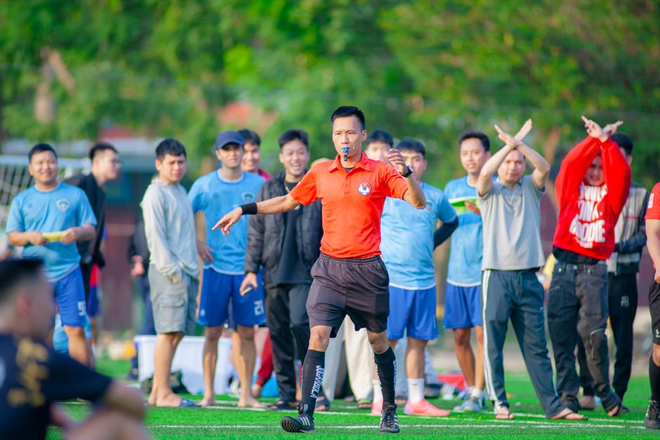 Officials in Football and Their Duties Explained